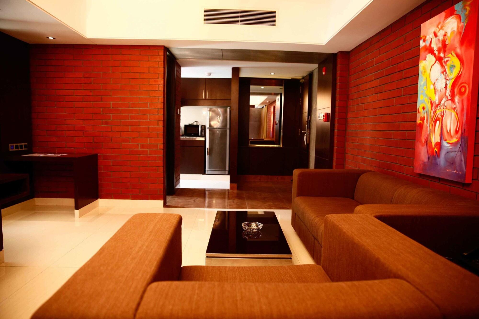 Hotel The Olives Dhaka Esterno foto