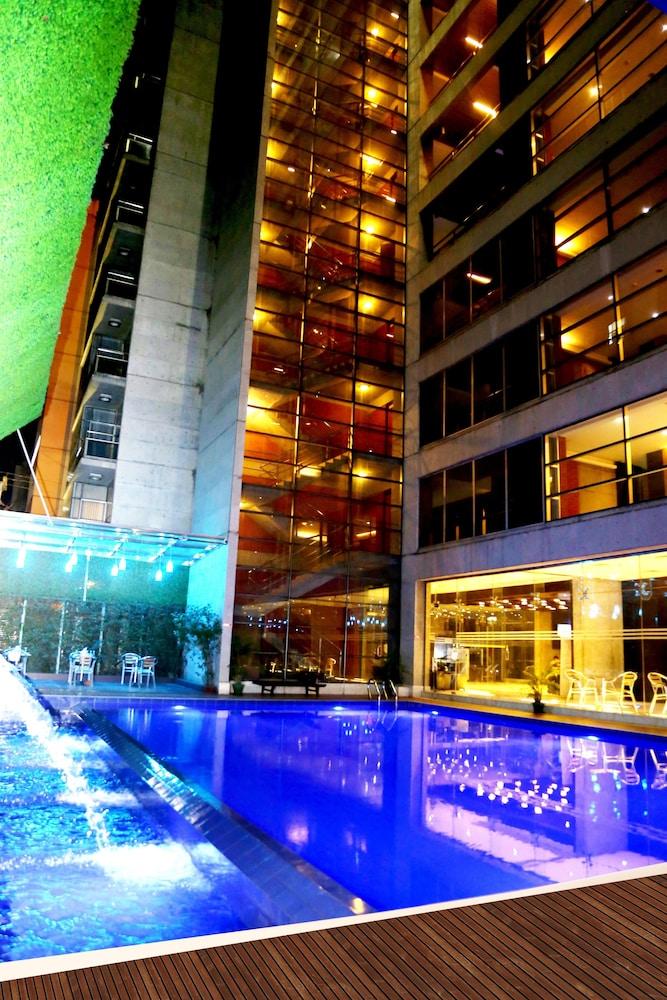 Hotel The Olives Dhaka Esterno foto