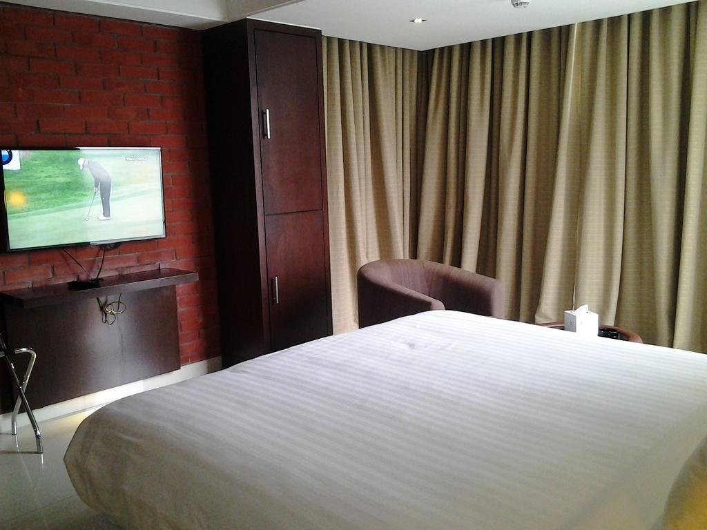 Hotel The Olives Dhaka Esterno foto